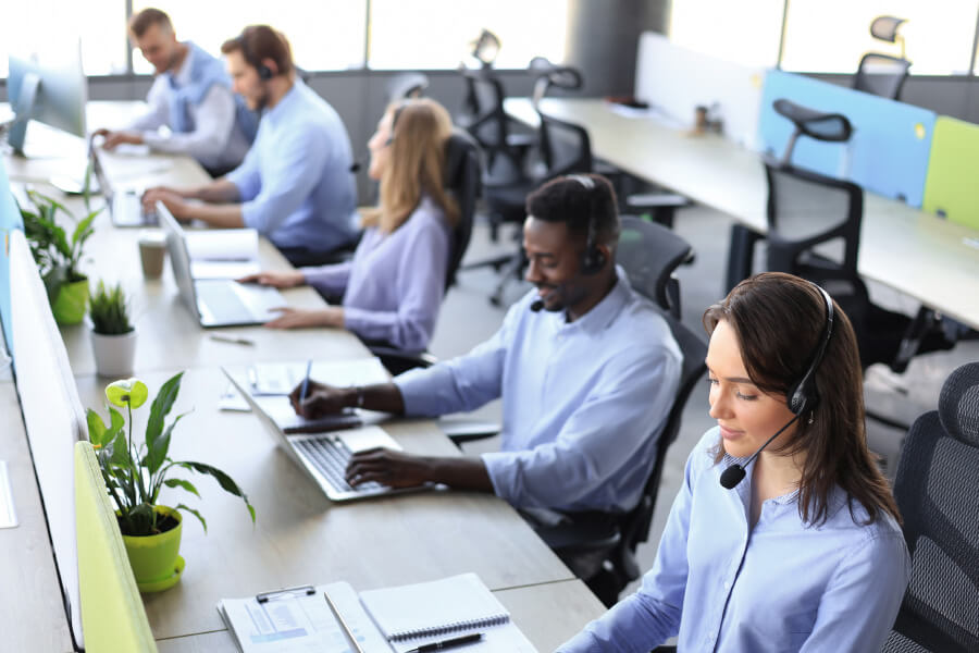 la IA generativa en los contact centers